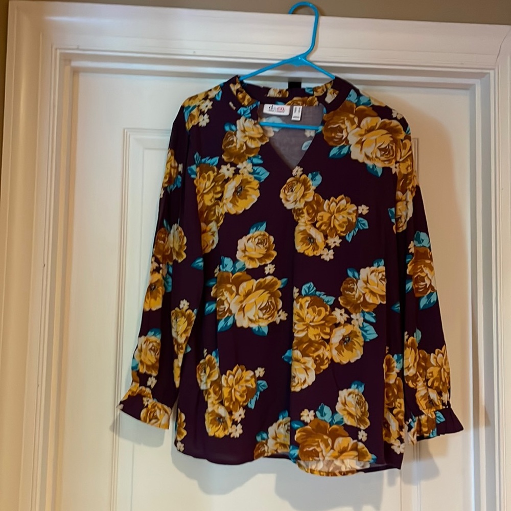 Denim & Co floral ruffle top